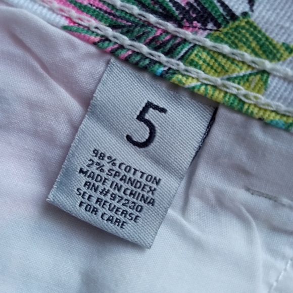 ALMOST FAMOUS High Waist Shorts Tropical Print - Picture 3 of 11